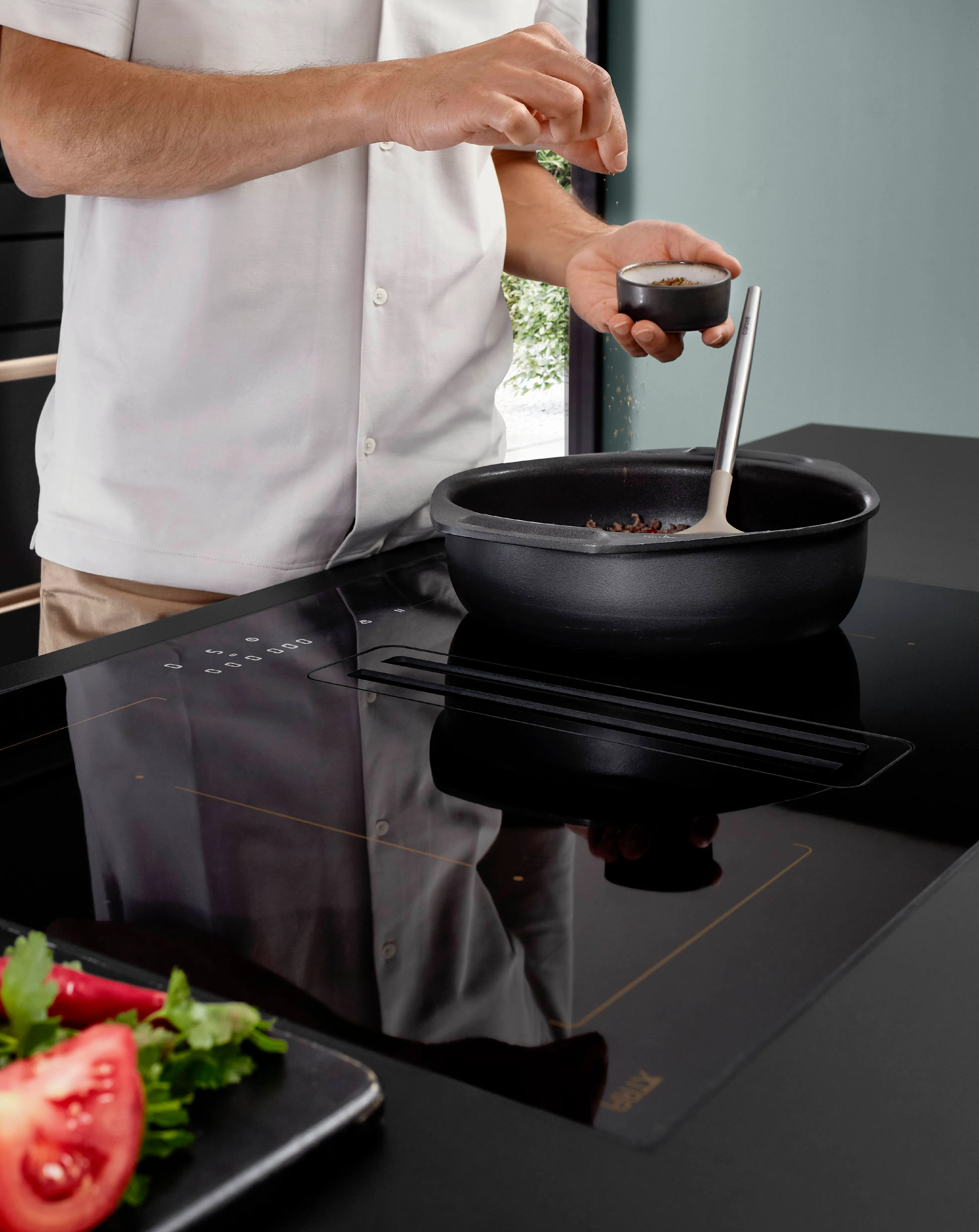Senso 496 Lacquer, premium honed black — detajl 24