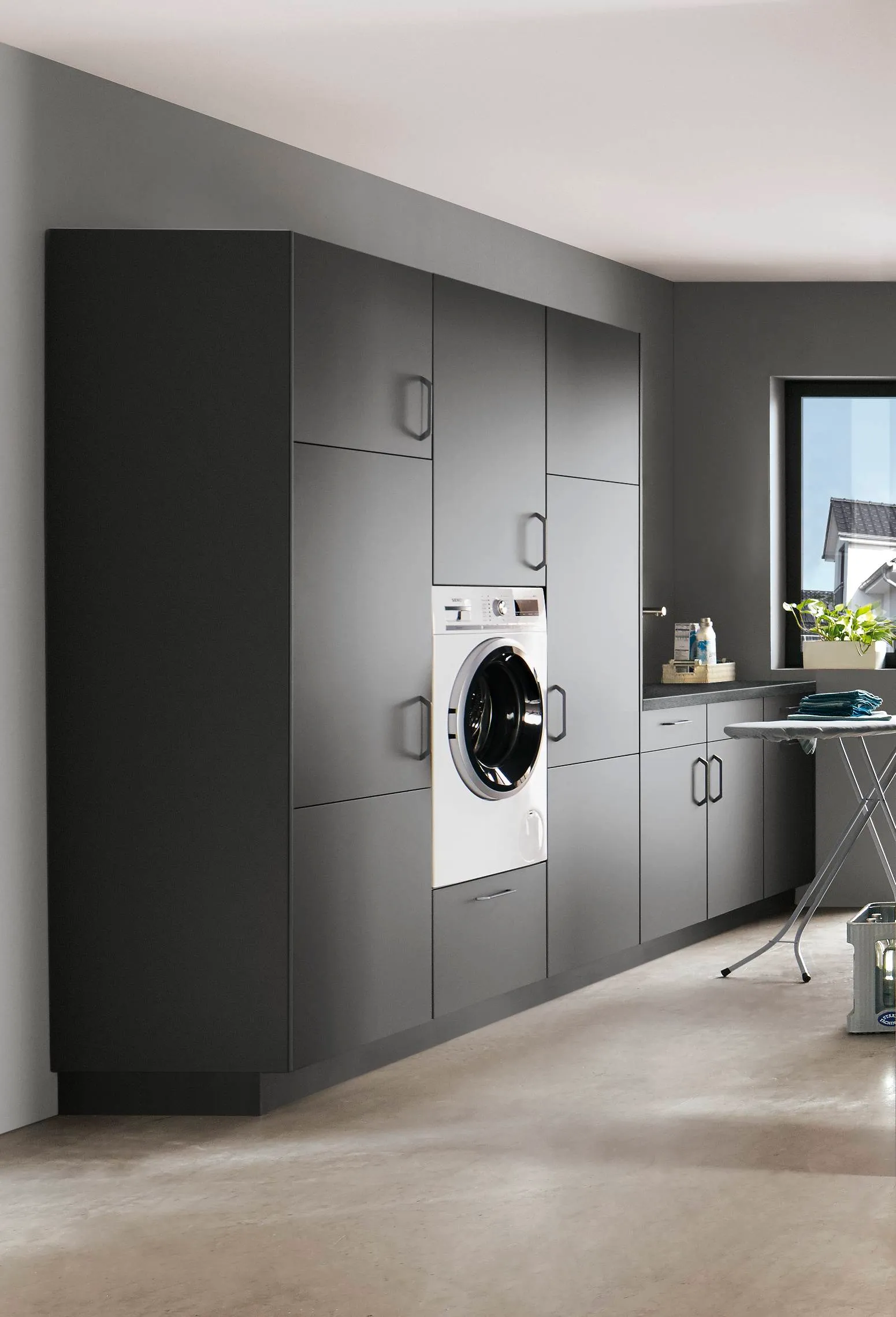 Touch 334 Lacquered laminate, slate grey supermatt — ambient 3